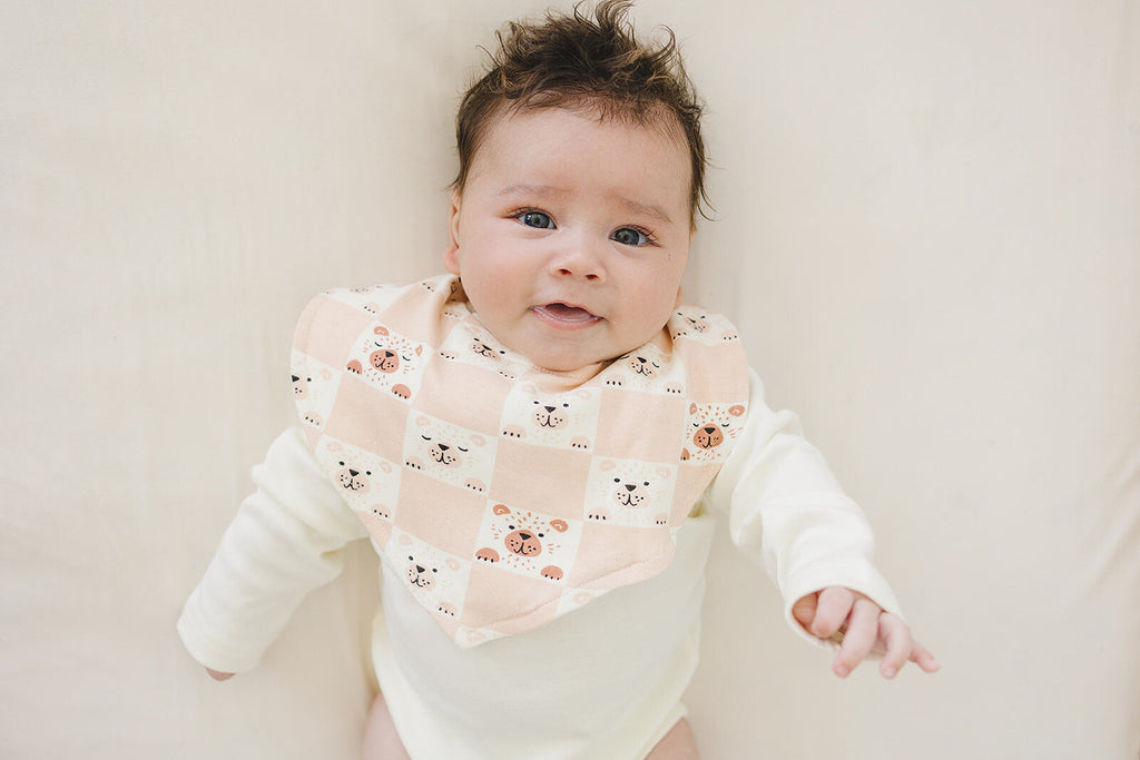 GOTS Certified Organic Cotton Bib - Checkered Bear