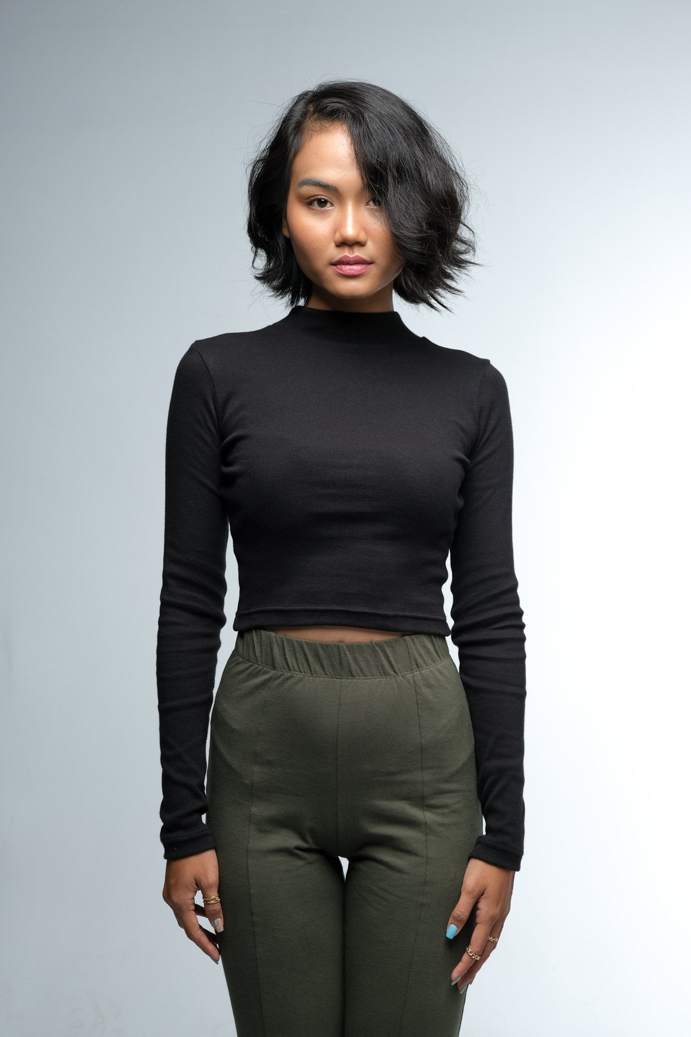 boupha mock neck crop top