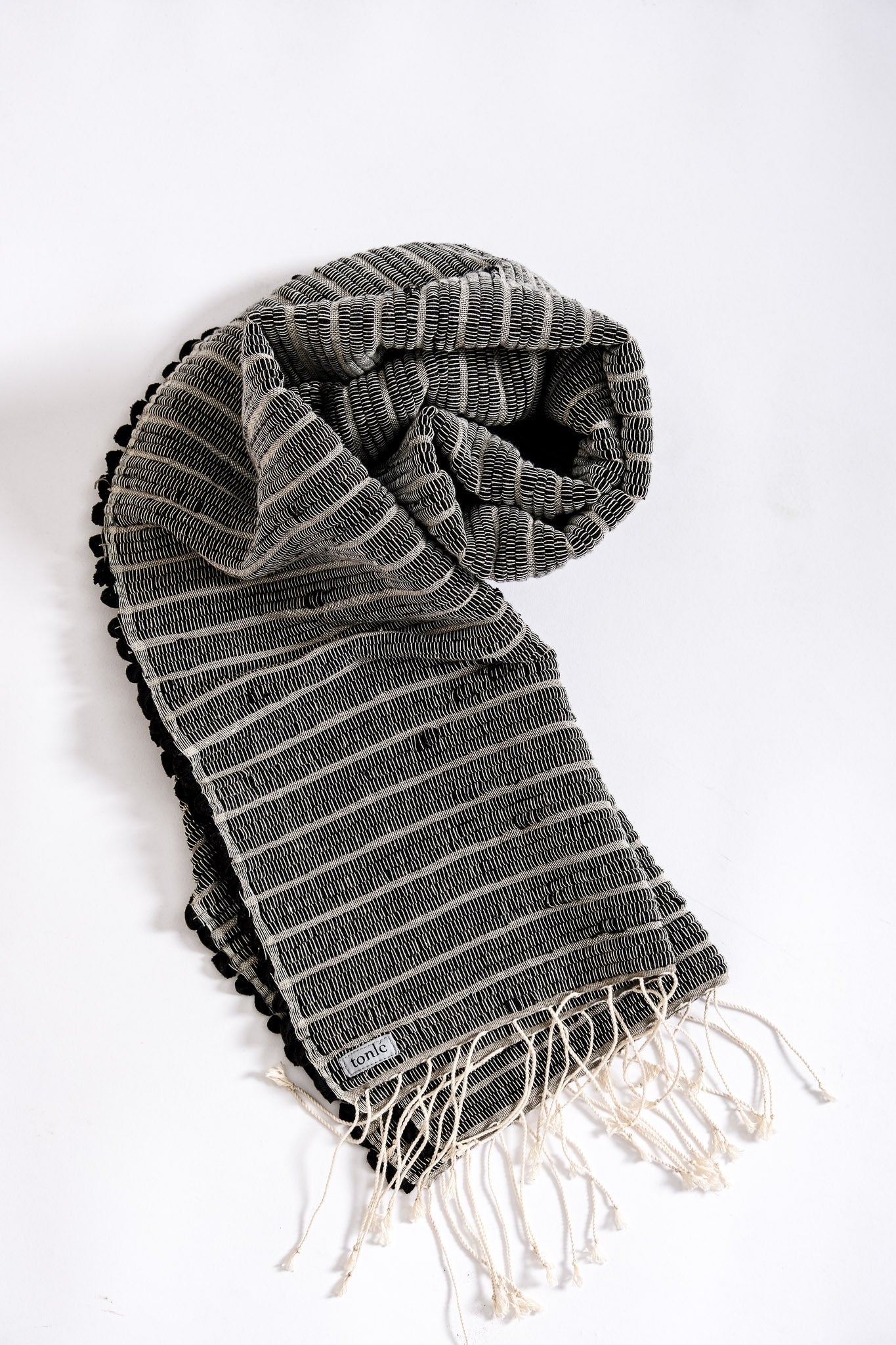 nisai handwoven scarf